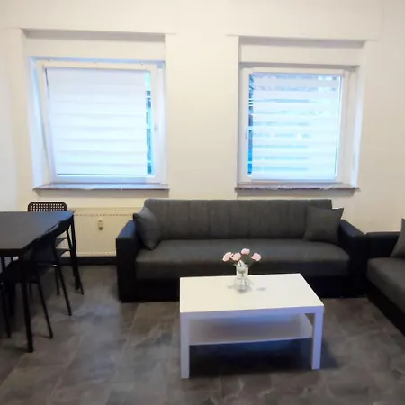 In Zentraler Lage דירה פרכן